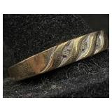 10k Gold Ring with Diamonds 2.2g - cut