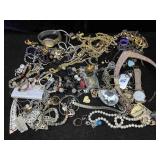 Fashion Jewelry Incl. Necklaces, Bracelet & More