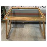 Wood portable quilting frame, approx 26x34x31in