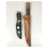 2 Unmarked Fixed Blade Knives 2/ Sheaths