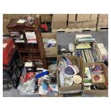 Pallet of household items incl. kitchen ware,