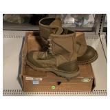 New Vibram Combat Boots Size 14.5.