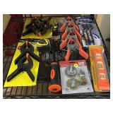 New tool incl. Clamps, pry Bar, wire brush set &