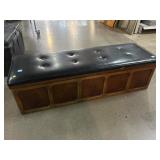Lane Altavista cedar chest w/leather top, approx