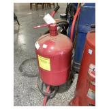 Central Pneumatic 40lbs pressurized sand blaster