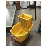Cleanco by Harper Plastic Bucket and Wringer