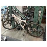Moongoose Legle 2.1, 6061AL 17in bicycle, tires