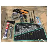 New Tools incl. Hatcher, wrench set, pliers and