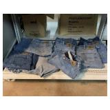 10 Pairs Of Wrangler Jeans. Various Sizes. See