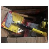 New Tools incl. Mallet, Level, paint scraper and