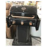 Kenmore outdoor propane grill, needs cleaning,