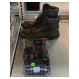 Working boots timberland size 7.5 and new boxers