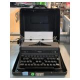 Vintage Royal Typewriter in Case.