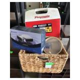 NIB Vankyo Smart Portable Projector, Table