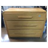 Mid Century Maple wood dresser w/3 drawers,