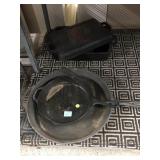 Cast iron pans w/casserole & lid, approx 15in