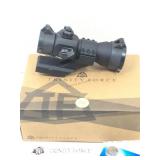 Trinity Force RGB Dot Sight with Mount in orig.