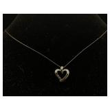 10k White Gold Heart Necklace W/3 Diamonds Tw 1.8g