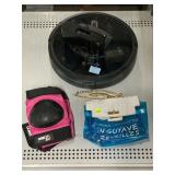Coredy robo vacuum knee pads and blue plastic