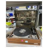 United Audio Turntable .