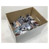 Large mixed lot of sports cards
