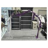 Metal walk in arch w/faux flowers, 6ft tall