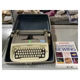 Royal Safari Portable Typewriter In Case & Singer