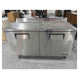 5ft Stainless Cooler Powers on Gets a little cold