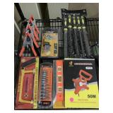 New tools incl. 50m Measuring tape, Steel file