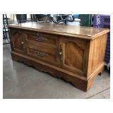 Vtg Lane Cedar chest/trunk, approx 48x19x20in