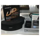 Electronics incl. Bose speaker, hand warmer,