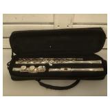 Armstrong model 102 silver plated flute in case -
