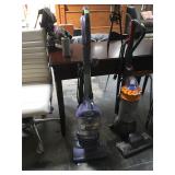 Shark Navigator vacuum - Lift-Away