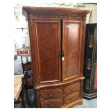 Aico Amini Innovation Corp. armoire - approx. 7
