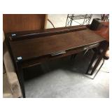 4 foot long wooden desk - needs repair to brace