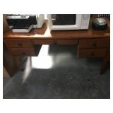 5 foot wooden office desk Broyhill