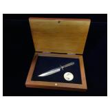American Heritage Windless mini knife w/box