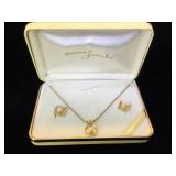 Vintage  Cultered  Pearl earrings & necklace set