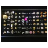Approx. 72 Fashion rings, various sizes , tray