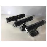 3- Black velvetine bracelet T-bars