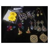 10 pair of fashion jewelry earrings, assorted