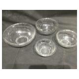 Vintage Pyrex nesting bowls, approx 13 inches