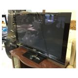 Panasonic 50inches TV w/controller, has a scratch