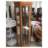 Corner display cabinet w/3 glass shelfs, approx