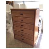 Dresser w/6 drawers, approx 42x17x57 inches