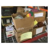 Lot of house estate items incl. kitchen ware and