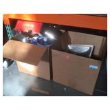 Large lot of kitchen items