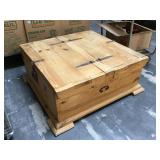 Vintage wooden rustic coffee table w/storage and