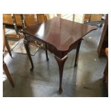 The Bombay company Table w/foldable top, approx