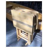 Set of 4 tv trays w/stand